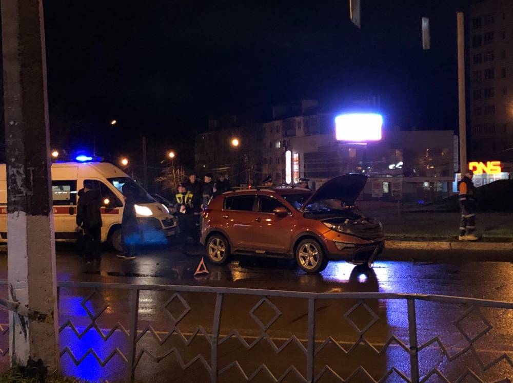 Появилось новое видео с места ДТП с полицейской машиной в Сыктывкаре
