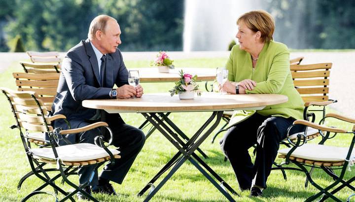Кремль сообщил детали разговора Путина с Меркель