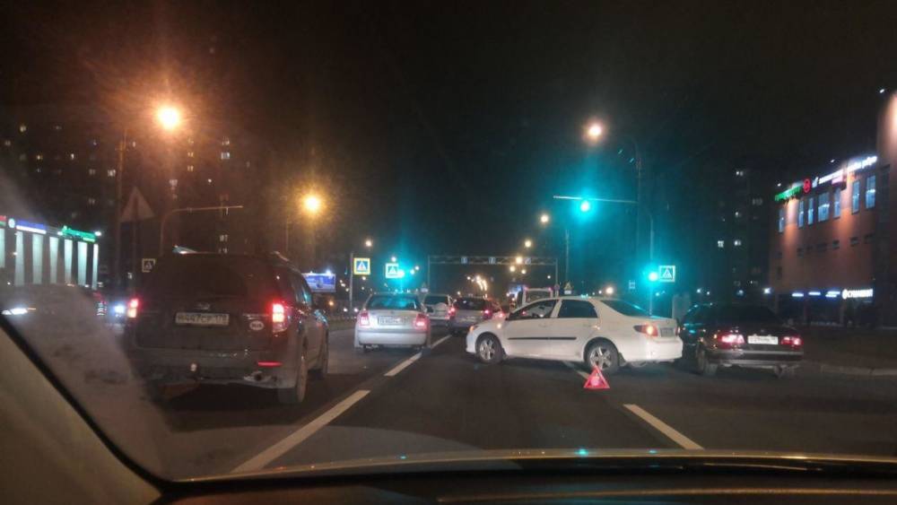 На проспекте Косыгина не получилось разъехаться у двух автомобилистов