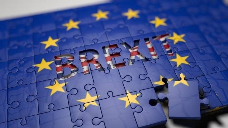Еврокомиссия попросила Британию скорее прояснить дальнейшие шаги по Brexit