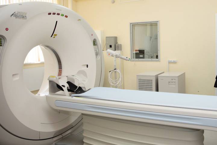 В Болгарии врачи шесть часов искали пропавшую в томографе бабушку