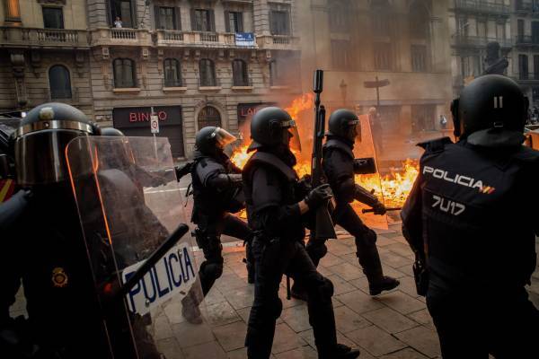Во время акций протеста в Каталонии пострадали 182 человека