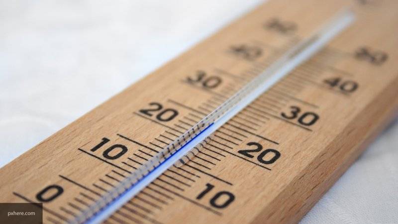 Гидрометцентр объяснил аномально теплую осень в России