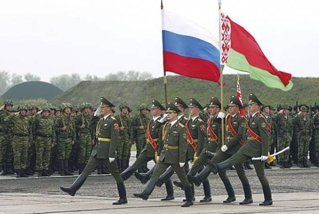 Свыше 900 десантников РФ и Белоруссии начали учения под Брестом