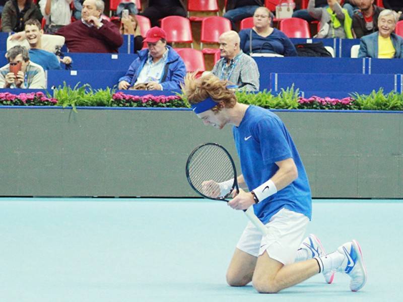 Российский теннисист Рублёв выиграл «Кубок Кремля» впервые в карьере