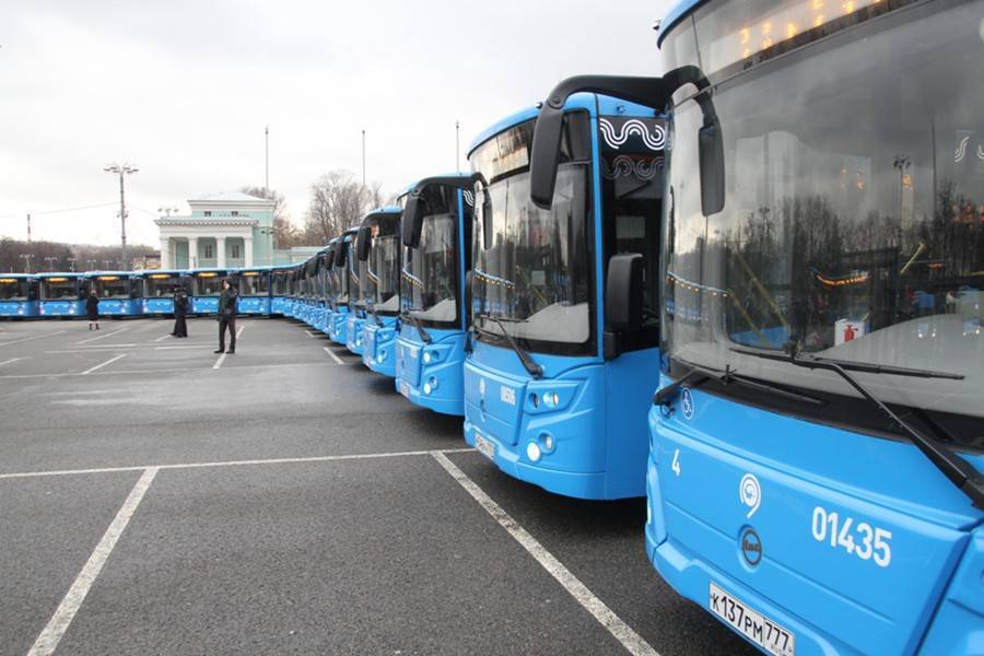 Два автобусных маршрута изменятся в районе метро "ЦСКА" из-за футбола