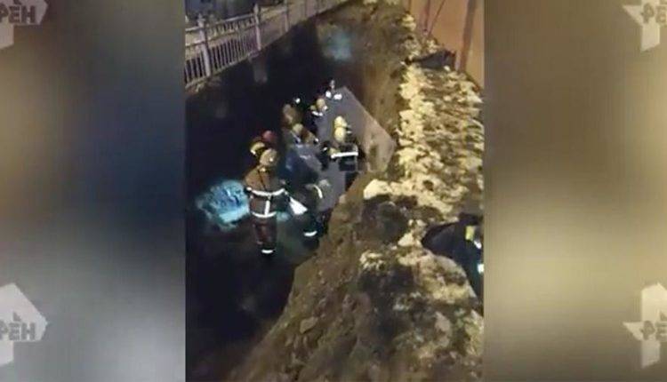 В Екатеринбурге подняли на поверхность тело второго погибшего рабочего