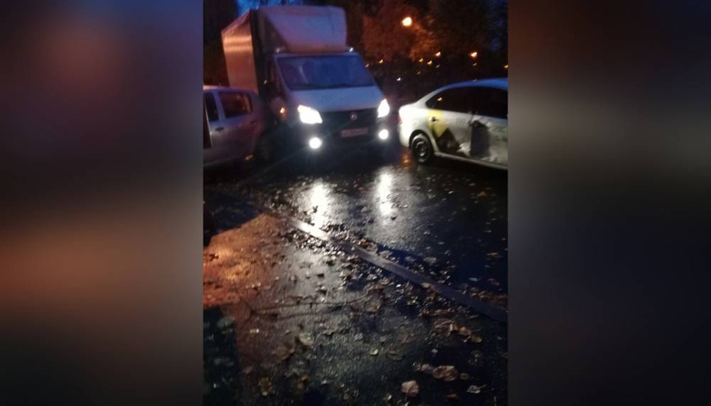 Таксист подрезал «Газель» на Кронверкском проспекте