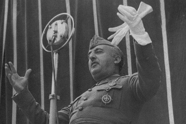 В Испании перезахоронят останки диктатора Франко