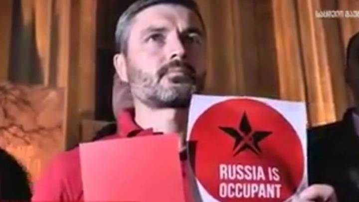 Российских актеров в Грузии встретили со скандалом - vesti.ru - Москва - Грузия - Кутаиси