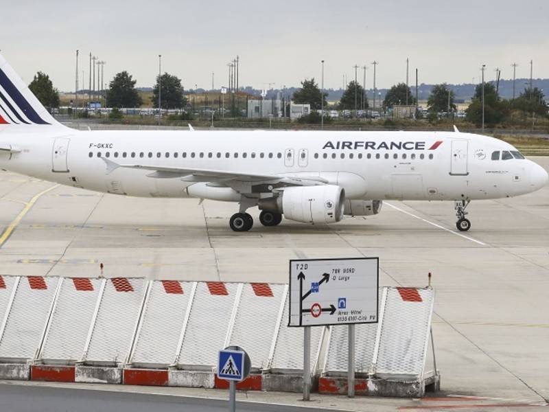 Самолёт Air France аварийно сел в Токио