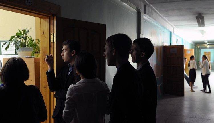 Директор сахалинской школы уволился после избиения ученицы одноклассниками