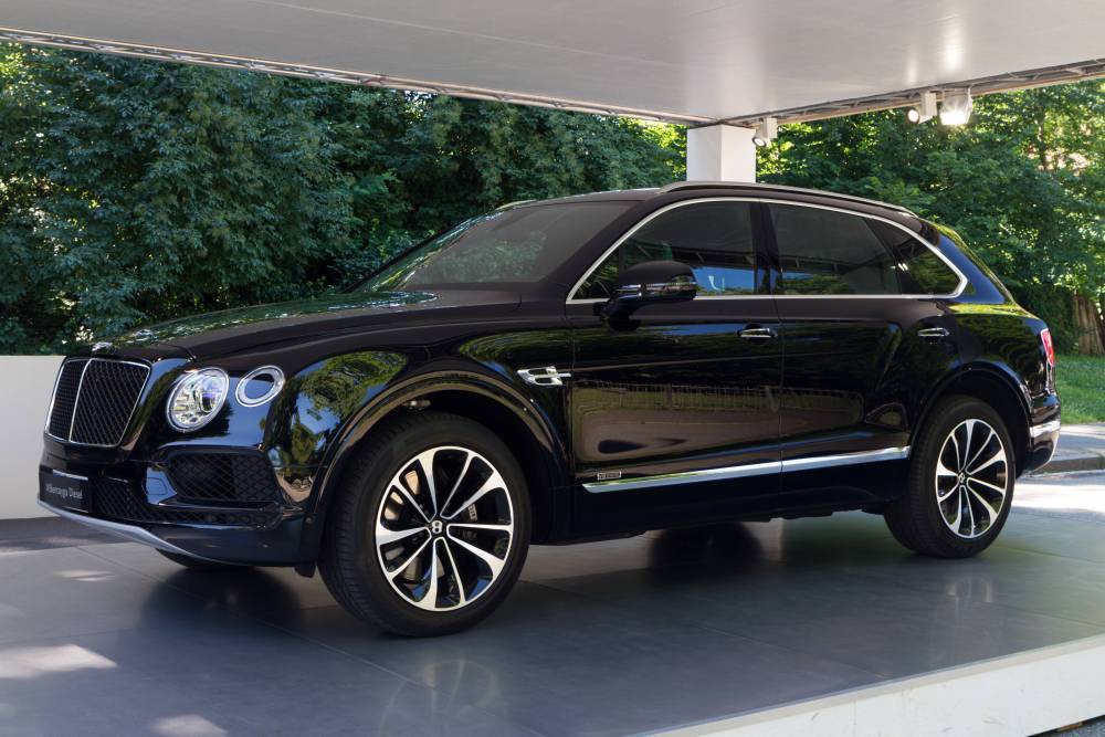 Владельцу Bentley Bentayga насчитали налог в 273 тысячи рублей