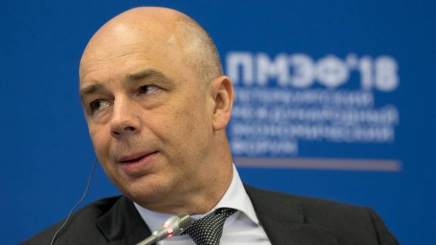 Силуанов заявил, что Россия сможет перенести падение цен на нефть