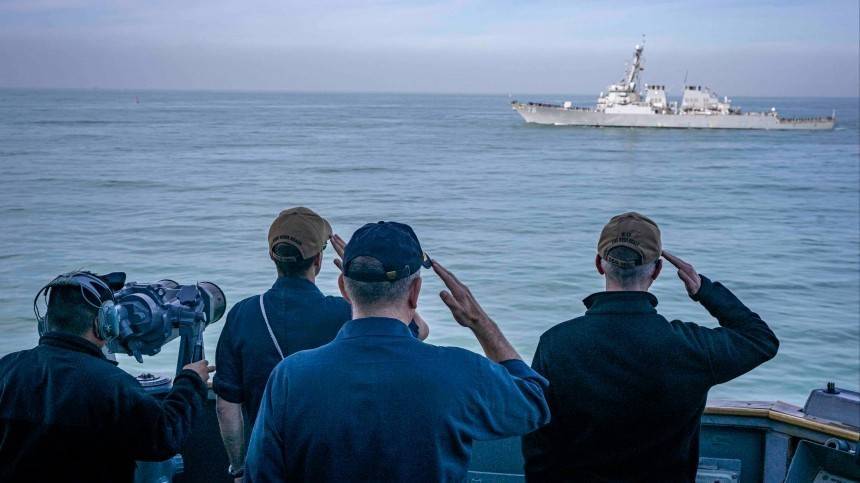 Корабельная группировка НАТО вошла в Черное море