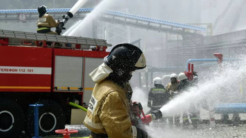 В Москве локализован пожар на складе на площади 1500 квадратных метров