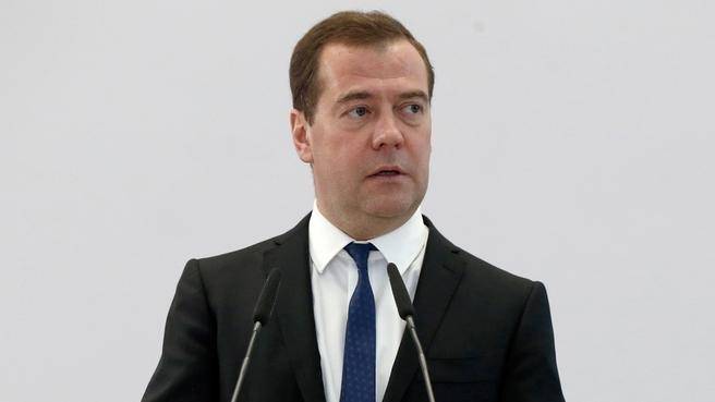 Медведев положительно оценил состояние российской экономики