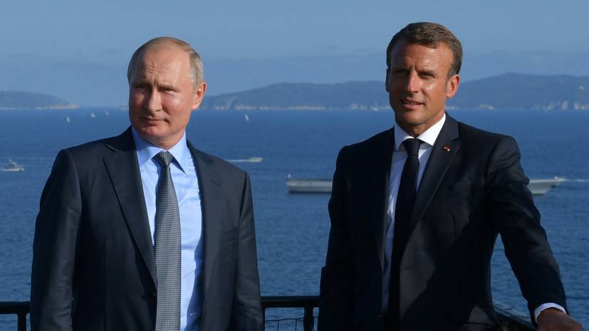 Путин и Макрон обсудили возможность проведения нормандского саммита