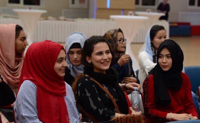 Афганские женщины приехали учиться в Казахстан на деньги Европы