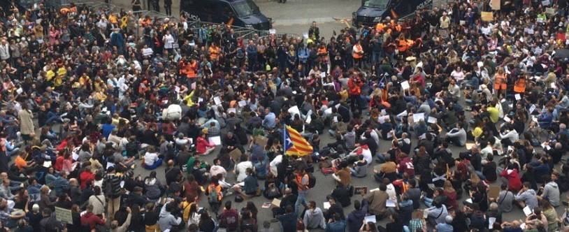 В Барселоне началась "сидячая" демонстрация
