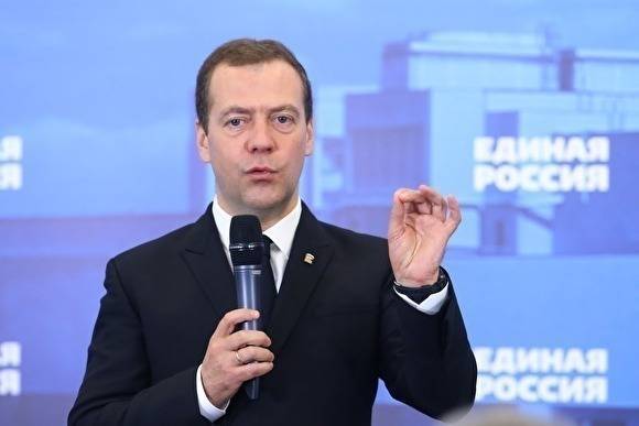 Медведев заявил, что в экономике России «все в порядке». Ему это «очевидно».