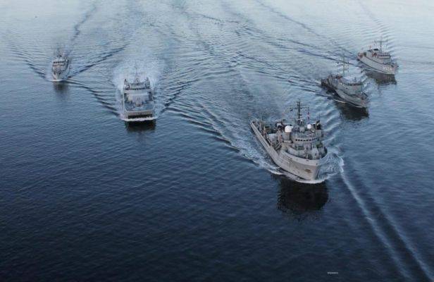 Пять кораблей НАТО вошли в Черное море