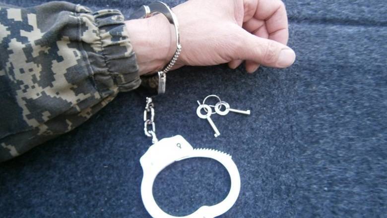 Трое человек заковали себя в наручники на суде по "Московскому делу"