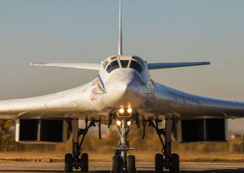 Самые мощные в мире российские бомбардировщики Ту-160 посетят ЮАР