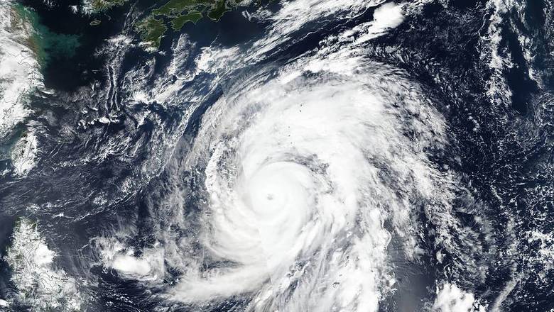 Два новых тайфуна надвигаются на Японию