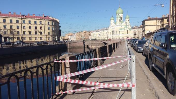 "Мостотрест" оштрафовали за незаконное ограждение у Могилевского моста