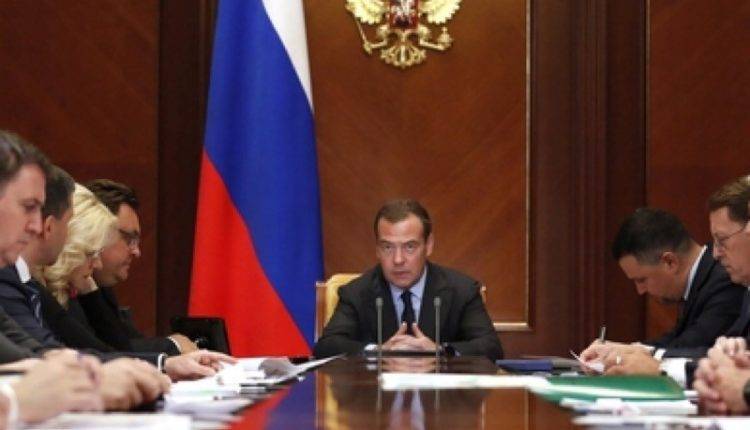 Медведев заверил россиян, что у него в экономике «все в порядке»