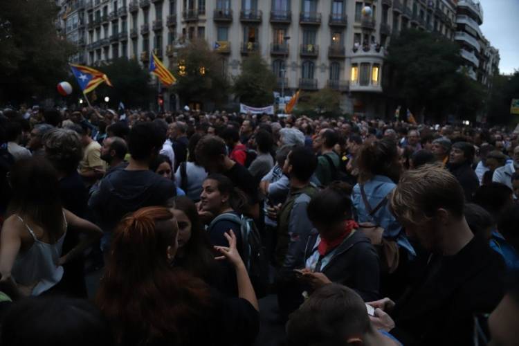 Сотни полицейских пострадали в ходе протестов в Каталонии