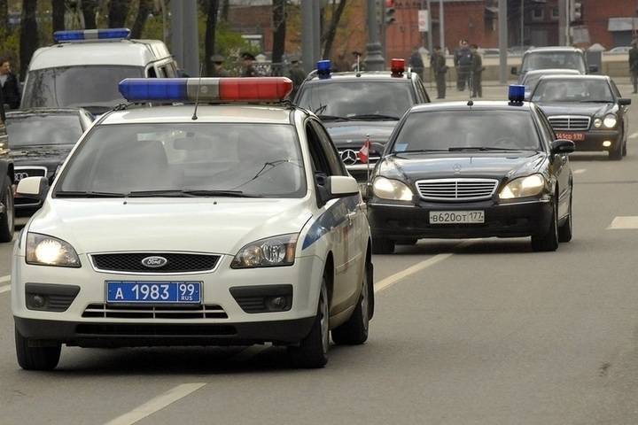 СМИ: автомобиль службы протокола Медведева сбил пешехода