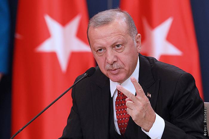 Эрдоган пригрозил возобновить операцию в Сирии из-за невыполнения обещаний США