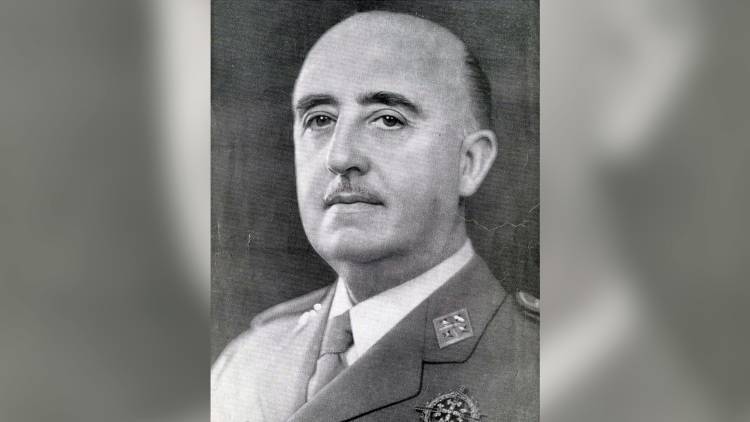 Останки испанского диктатора Франко эксгумируют и перезахоронят 24 октября