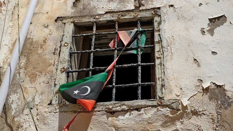 Режим террористов из ПНС Ливии давно рухнул бы без поддержки Запада и боевиков