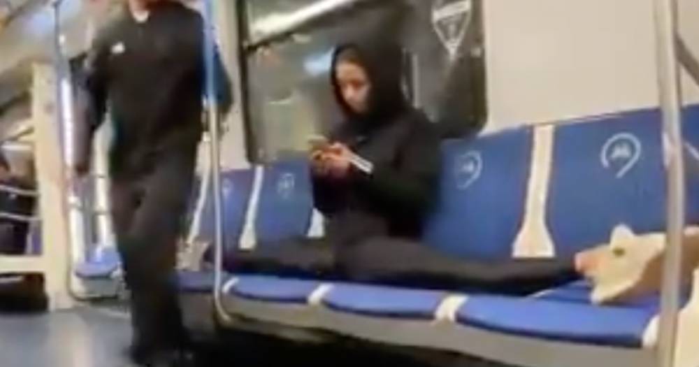 «Феминистический ответ менспредингу» в московском метро сняли на видео
