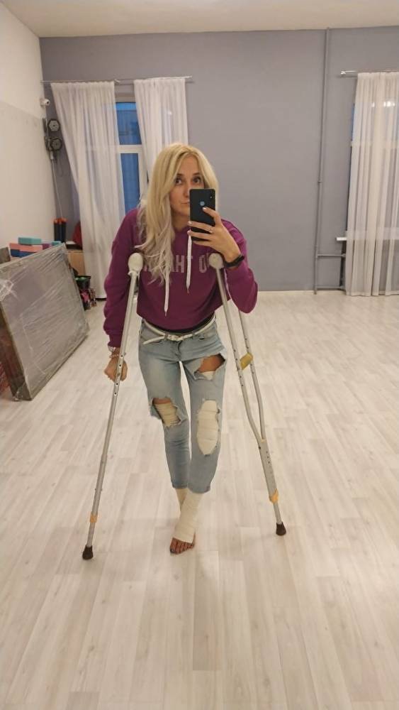 В Екатеринбурге молодой цыган сломал ногу девушке-хореографу. Затем ей начали угрожать