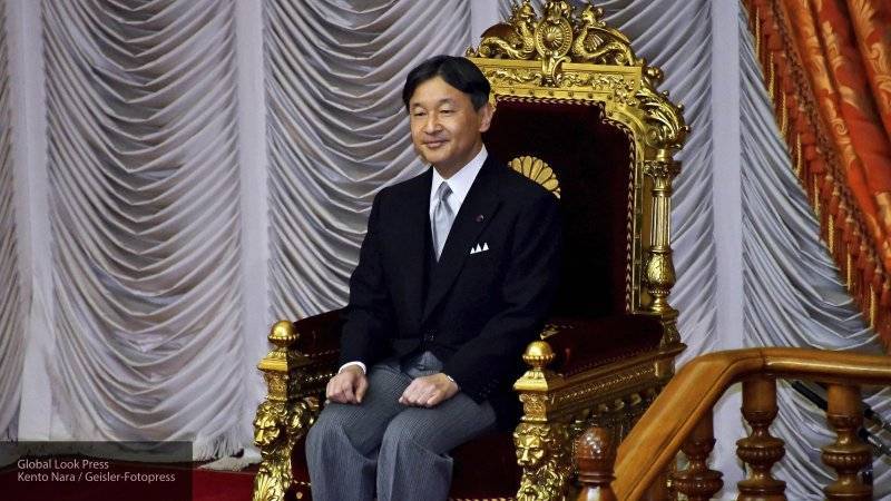 Император Японии Нарухито официально взошел на престол