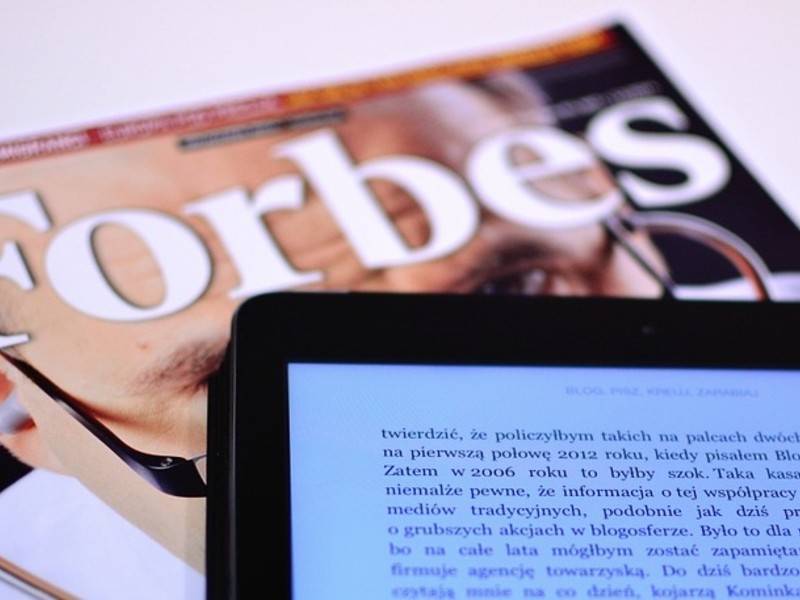 Forbes подал в суд на «Сафмар» за обвинения журналистов