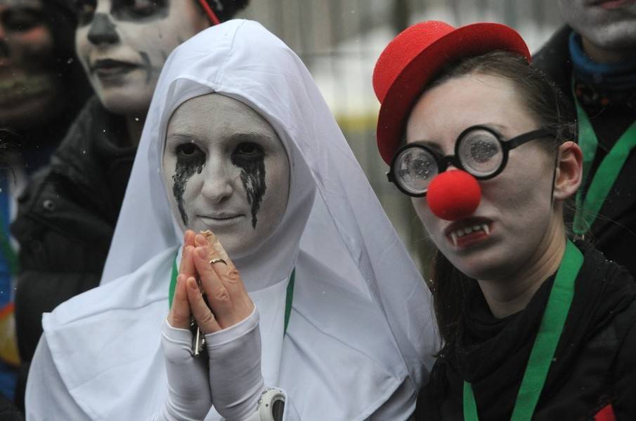 В России запустили "горячую линию" для жалоб на празднование Хэллоуина в школах