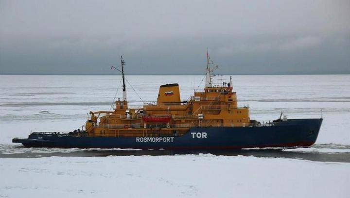 Российский ледокол подал сигнал бедствия у берегов Норвегии