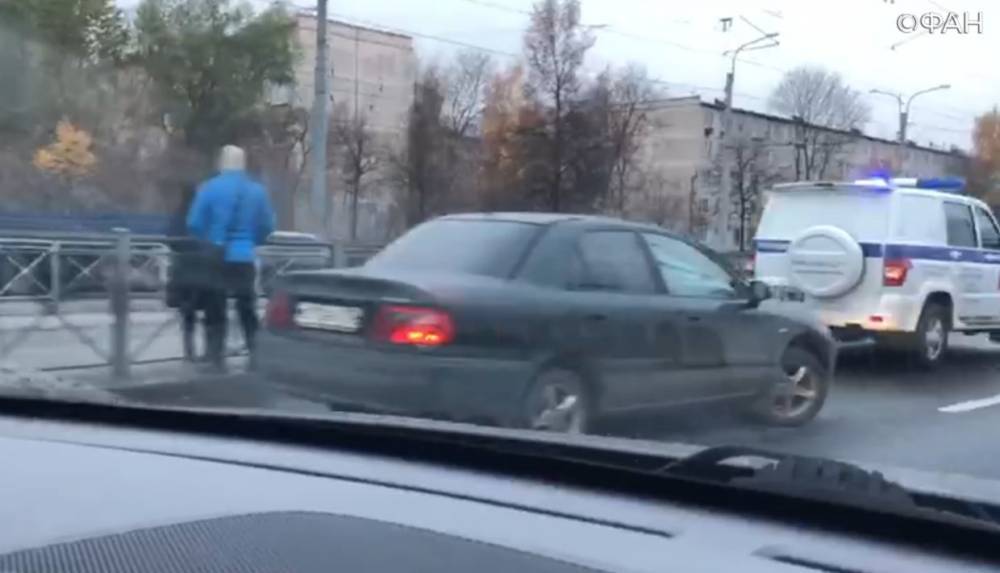 ФАН публикует видео с места ДТП, где автомобиль сбил пешехода в Петербурге