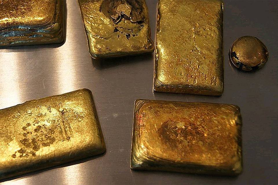В Забайкалье задержали водителя, который перевозил в салоне 7 слитков золота на 4 млн рублей