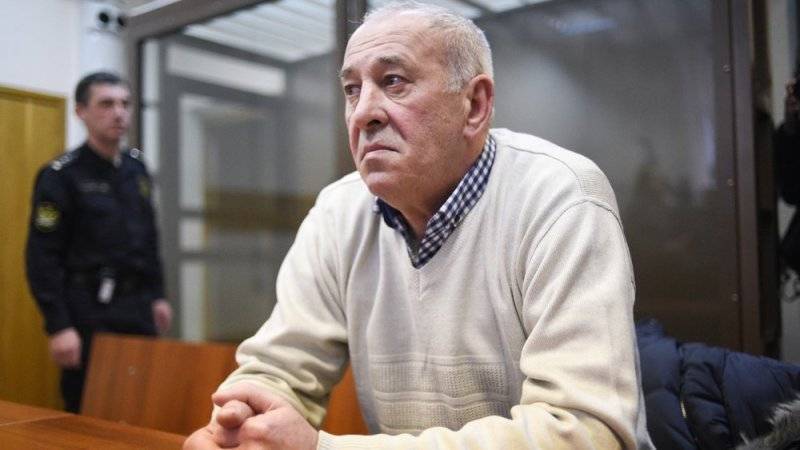 Мосгорсуд отменил приговор водителю автобуса, врезавшемуся в подземный переход в Москве