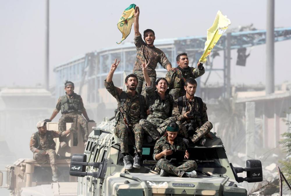 Курдские войска вышли из зоны безопасности на границе Турции и Сирии