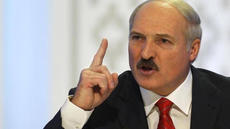 Лукашенко нажаловался казахам на Россию