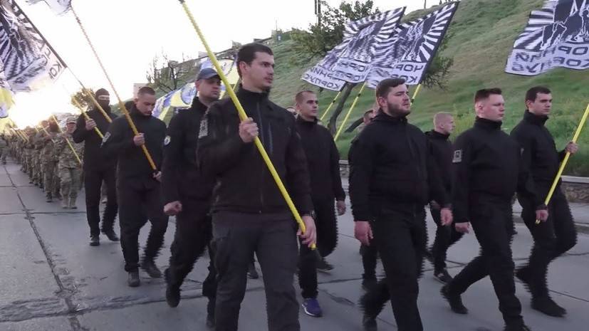 Чем опасна дружба с радикалами: почему конгресс США потребовал признать террористами украинский батальон «Азов»