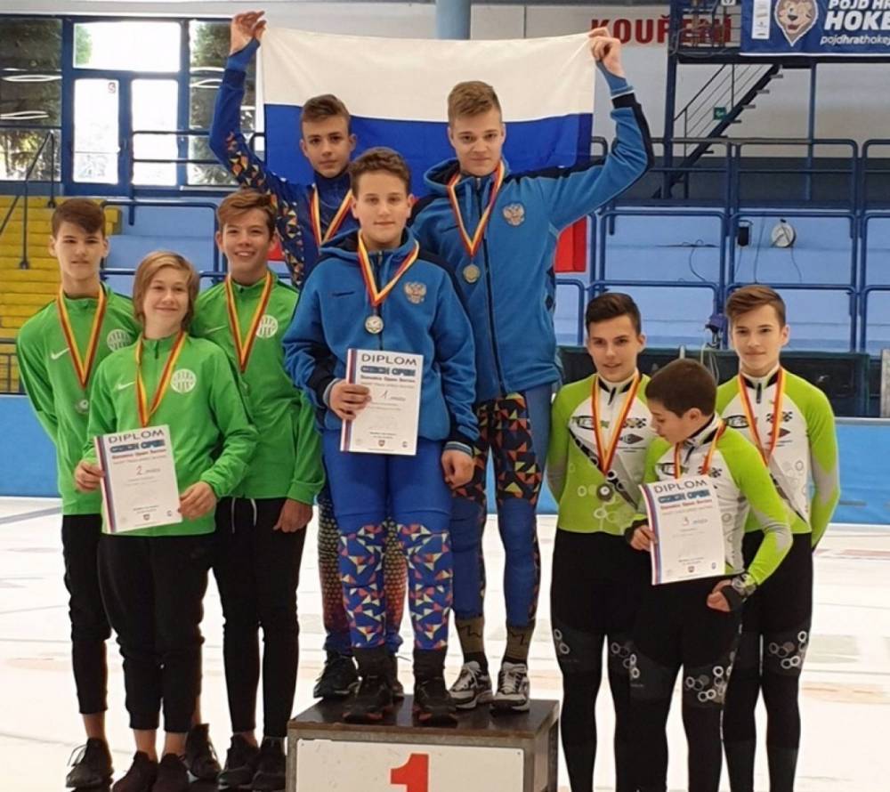 Золото и серебро взяли юные конькобежцы из Калининграда на Кубке Европы