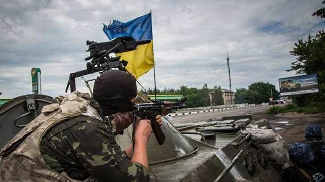 Украинские силовики обстреляли населенный пункт в ЛНР